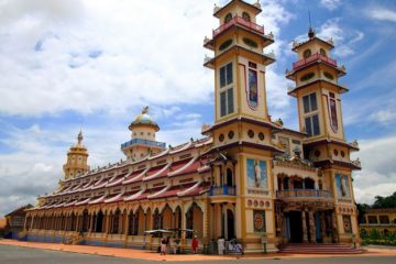 Cu Chi Tunnels and Cao Dai Temple Full Day Tour from Ho Chi Minh City