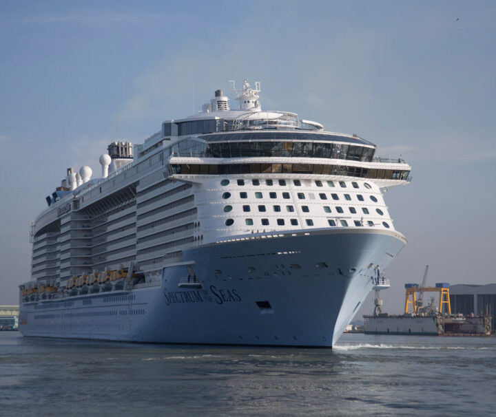 Cruise ship SPECTRUM-OF-THE-SEAS